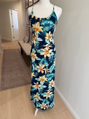 Women’s Navy Tropical Floral Maxi Dress